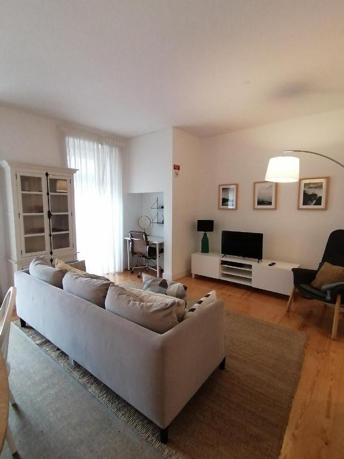 Altido Elegant Deluxe & Altido Luxurious 3-bedroom Apt With Terrace In Intendente * Lissabon