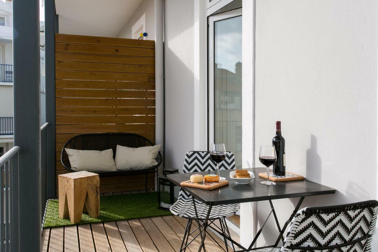 Altido Elegant Deluxe & Altido Luxurious 3-bedroom Apt With Terrace In Intendente * Lissabon