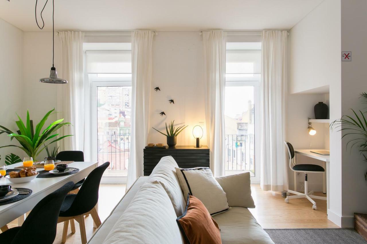 Altido Elegant Deluxe & Altido Luxurious 3-bedroom Apt With Terrace In Intendente Lissabon